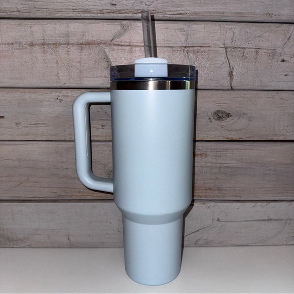 Stanley x Starbucks 40oz Quencher Tumbler - Spring Cinderella Blue - NWT, 2024 - Picture 4 of 10